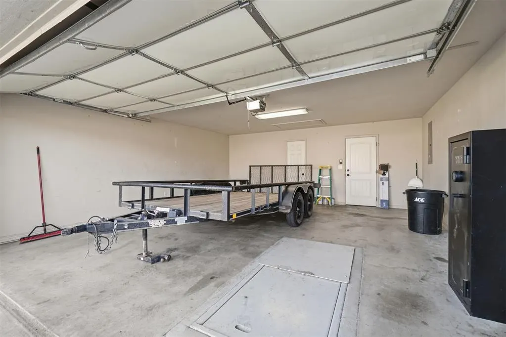 Photo 41 — 407 NW Granite Avenue, Cache, OK 73527