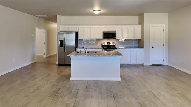 Photo 7 — 11659 Split Oak Circle, Guthrie, OK 73044