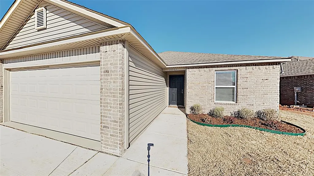 Photo 2 — 10705 SW 23rd Terrace, Yukon, OK 73099