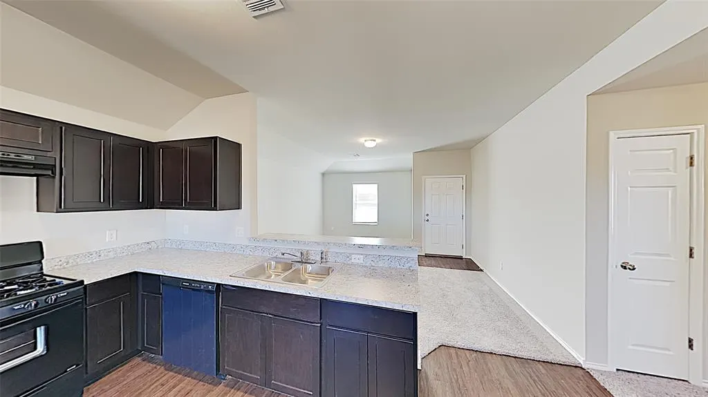 Photo 6 — 10705 SW 23rd Terrace, Yukon, OK 73099