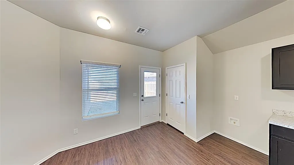 Photo 7 — 10705 SW 23rd Terrace, Yukon, OK 73099