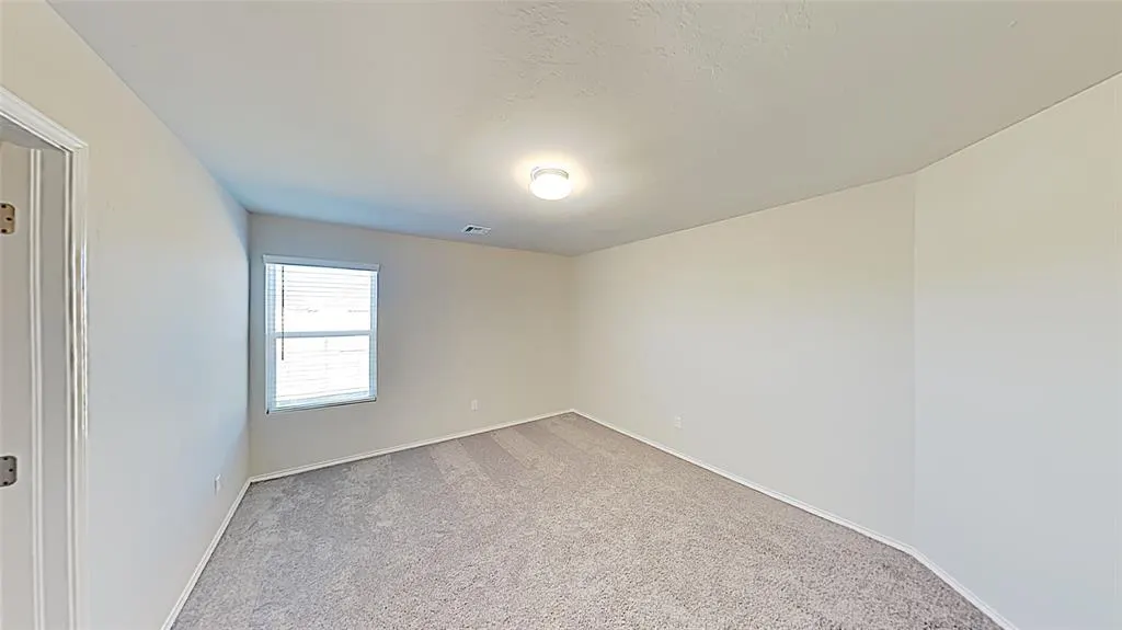 Photo 9 — 10705 SW 23rd Terrace, Yukon, OK 73099