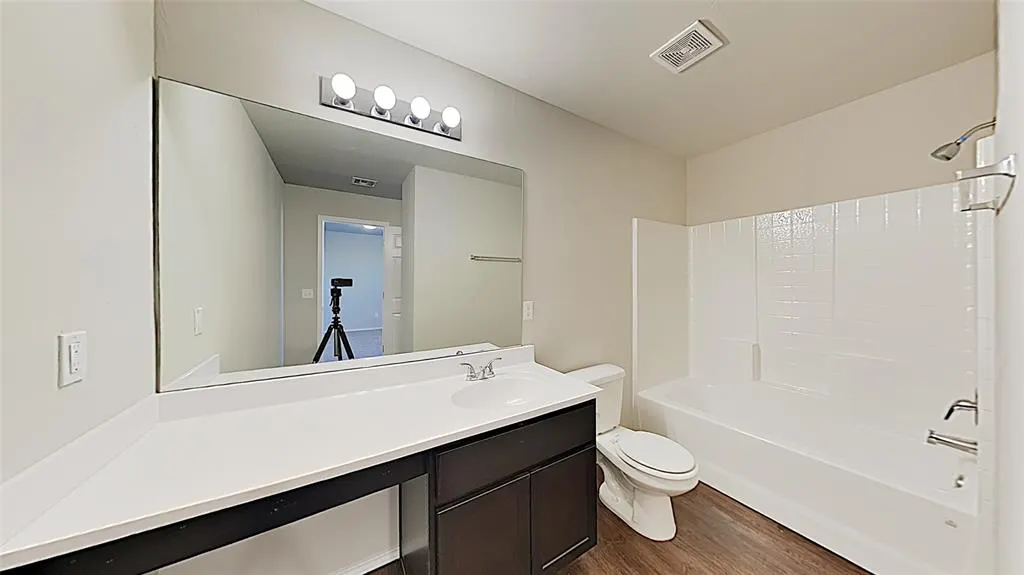 Photo 10 — 10705 SW 23rd Terrace, Yukon, OK 73099