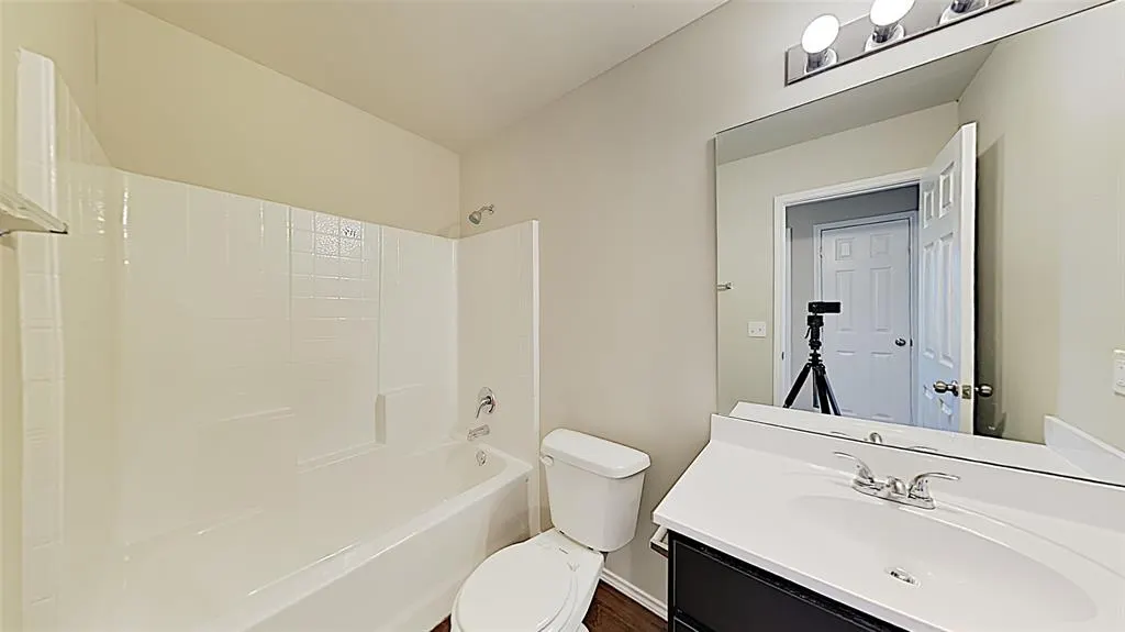 Photo 13 — 10705 SW 23rd Terrace, Yukon, OK 73099