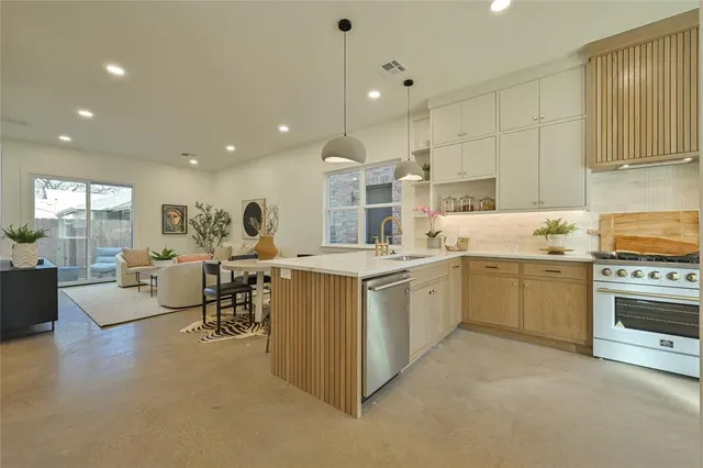 Photo 3 — 4208 N Military Avenue, Oklahoma City, OK 73118