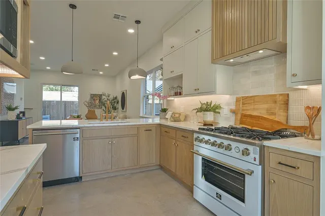 Photo 5 — 4208 N Military Avenue, Oklahoma City, OK 73118