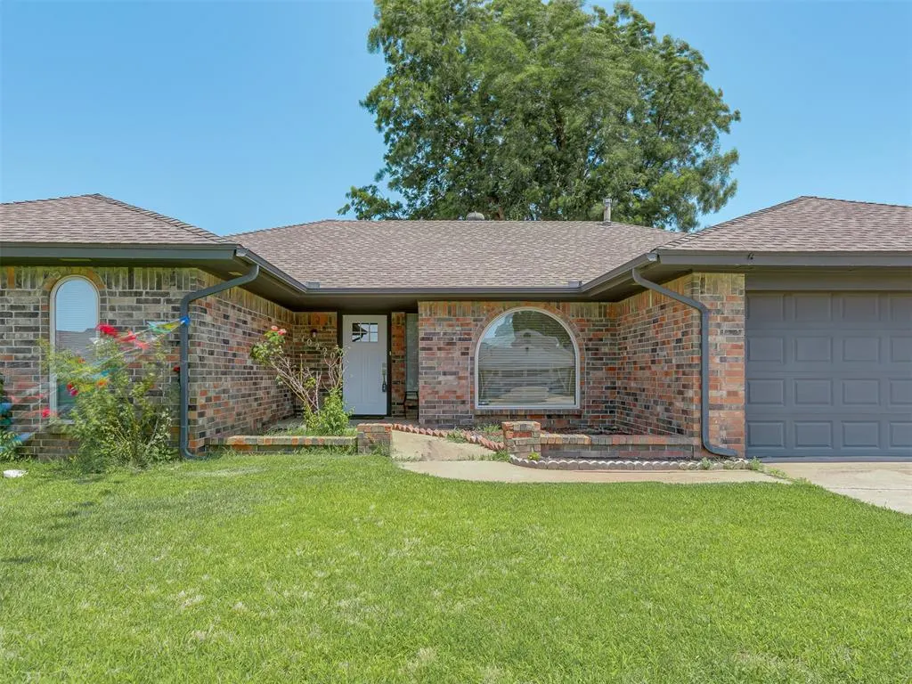 Photo 3 — 10220 Little Pond Drive, Oklahoma City, OK 73162