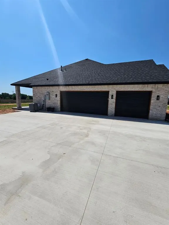 Photo 2 — 1169 Wolf Creek Drive, Blanchard, OK 73010