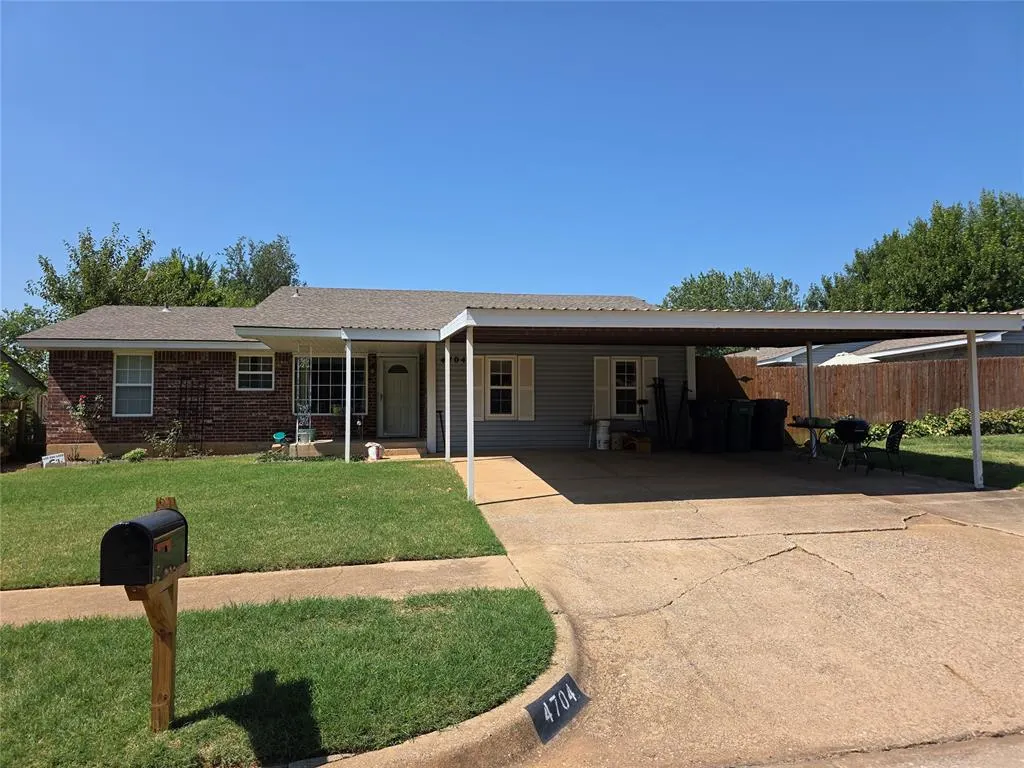 Front exterior — 4704 SE 50th Street, Oklahoma City, OK 73135