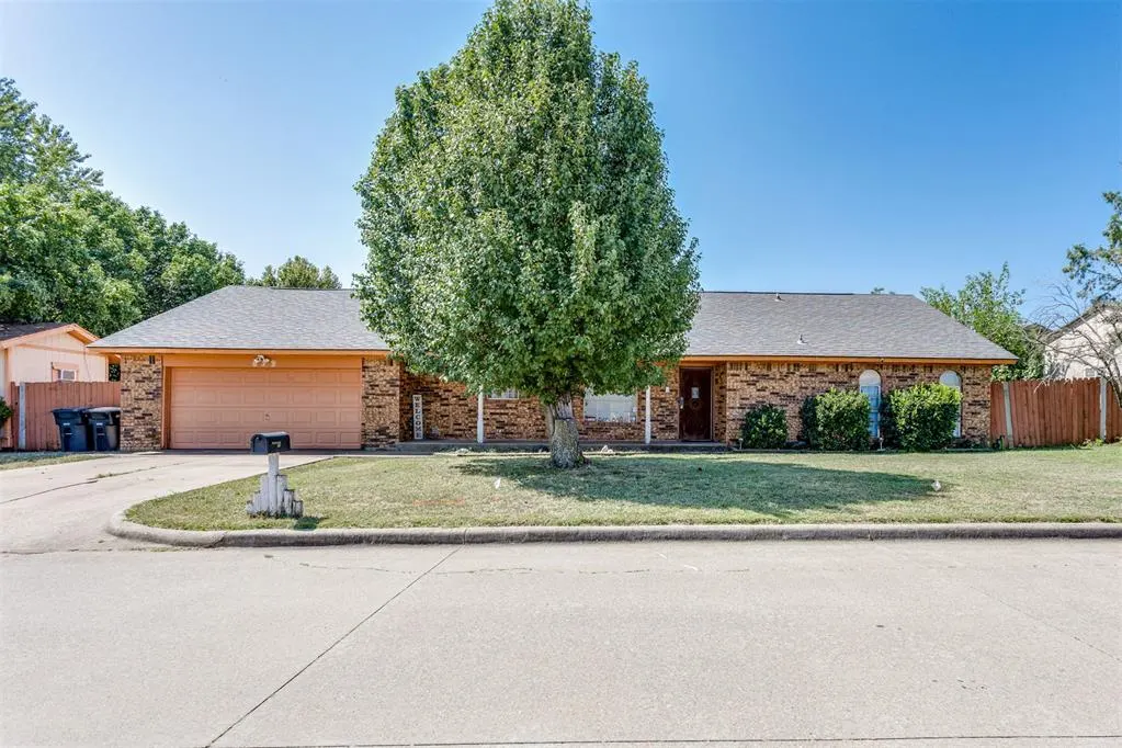Front exterior — 632 Wood Crest Street, Oklahoma City, OK 73160