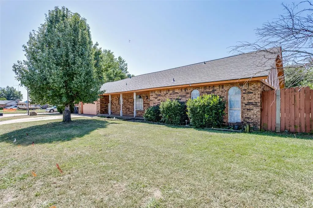 Photo 4 — 632 Wood Crest Street, Oklahoma City, OK 73160