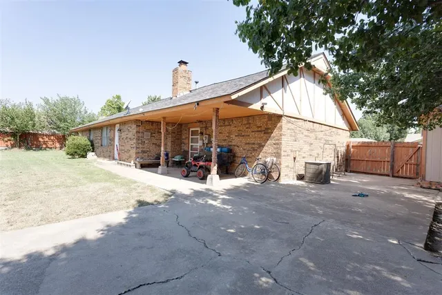 Photo 6 — 632 Wood Crest Street, Oklahoma City, OK 73160