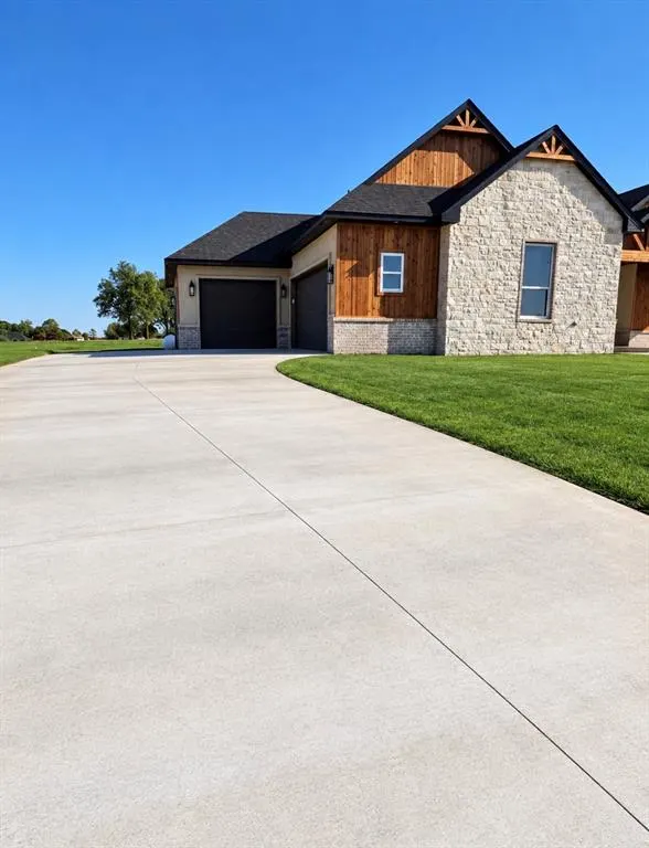 Photo 5 — 2434 Wolf Creek Bend, Blanchard, OK 73010