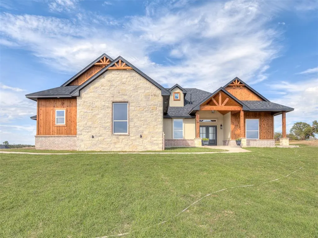 Front exterior — 2434 Wolf Creek Bend, Blanchard, OK 73010
