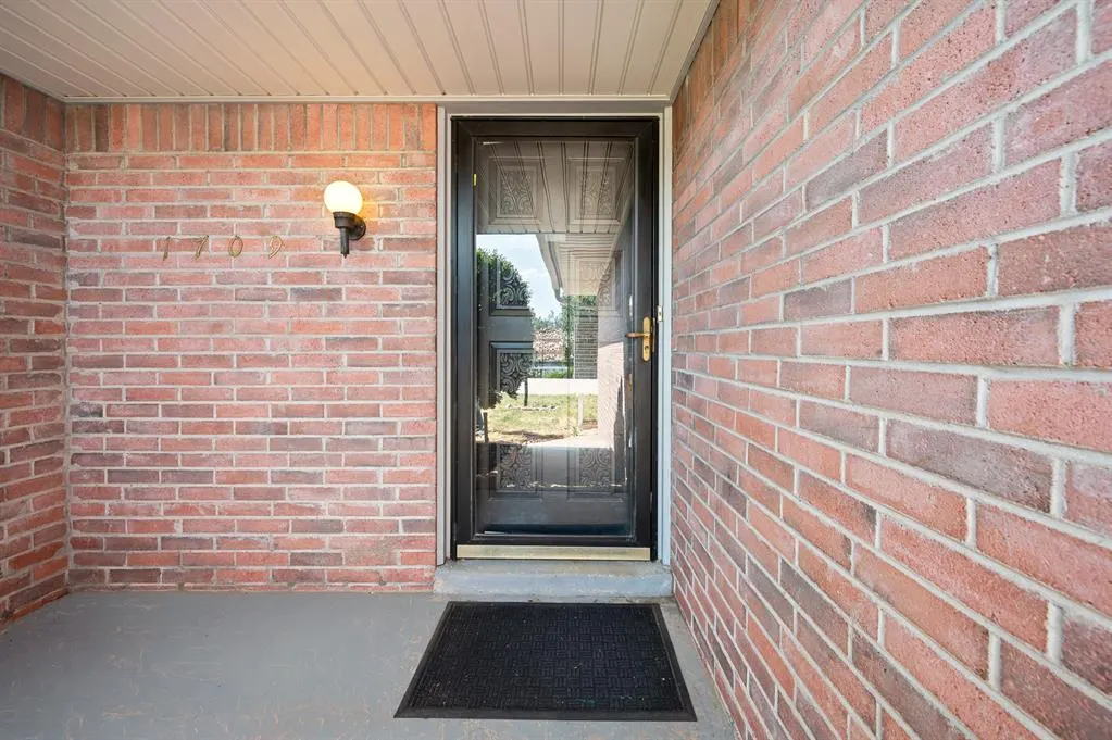 Photo 4 — 1709 Sandalwood Drive, Norman, OK 73071