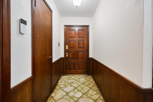 Photo 5 — 1709 Sandalwood Drive, Norman, OK 73071
