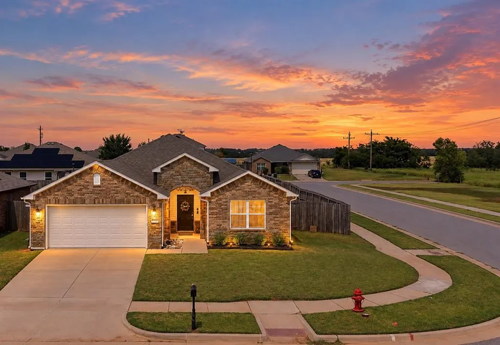 Front exterior — 11701 NW 135th Street, Piedmont, OK 73078
