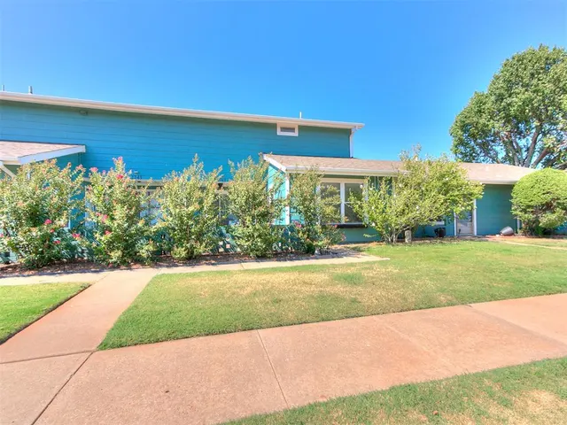 Photo 4 — 2743 Indian Creek Boulevard, Oklahoma City, OK 73120