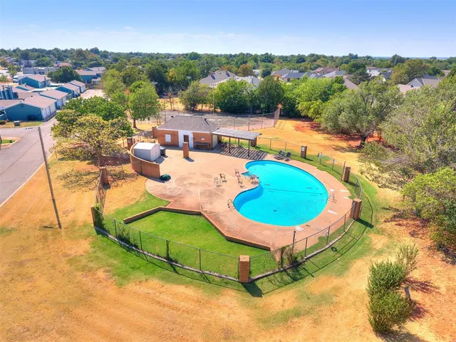 Photo 6 — 2743 Indian Creek Boulevard, Oklahoma City, OK 73120