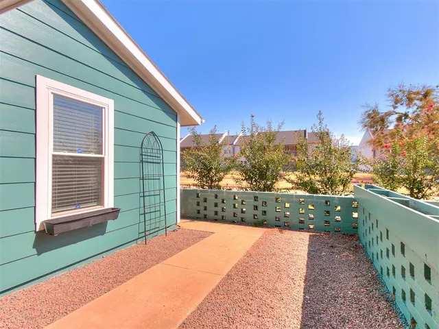 Photo 8 — 2743 Indian Creek Boulevard, Oklahoma City, OK 73120