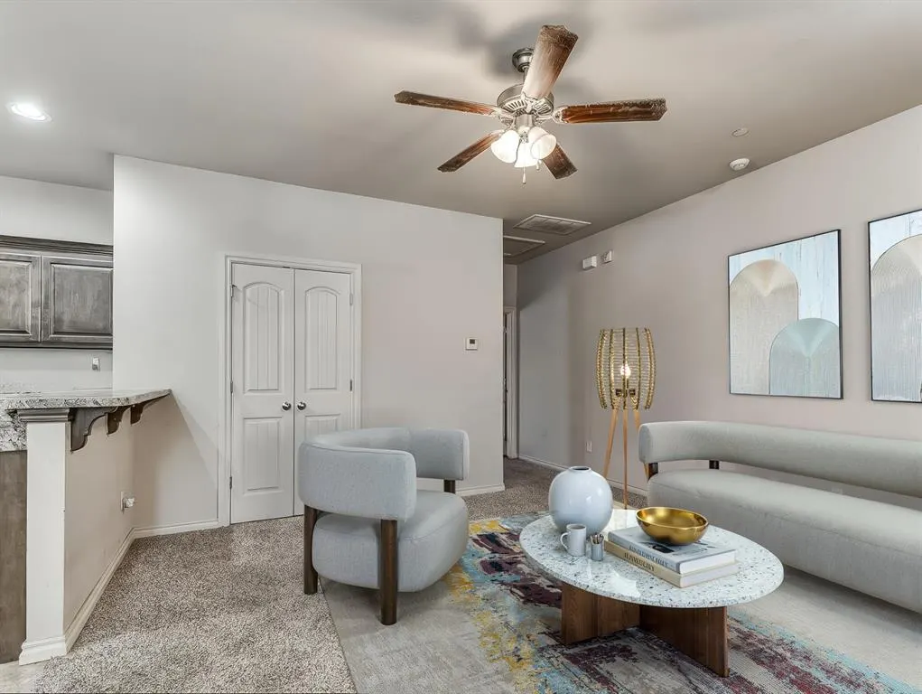 Photo 2 — 917 SW 92nd Street, Oklahoma City, OK 73139