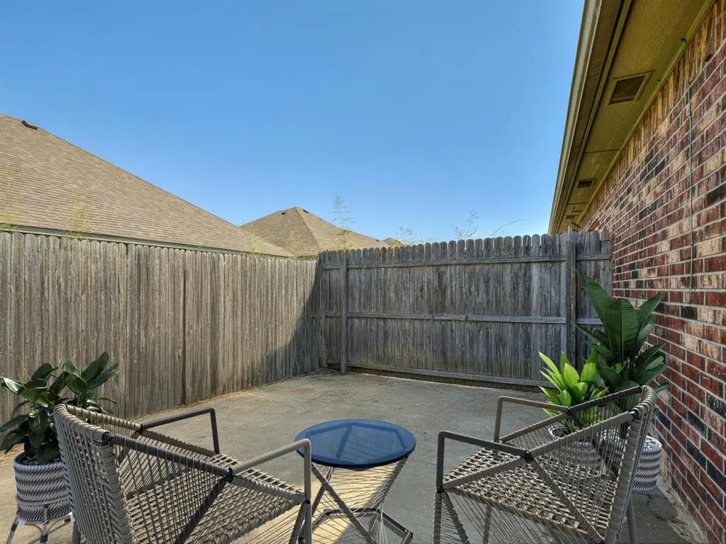 Photo 3 — 917 SW 92nd Street, Oklahoma City, OK 73139