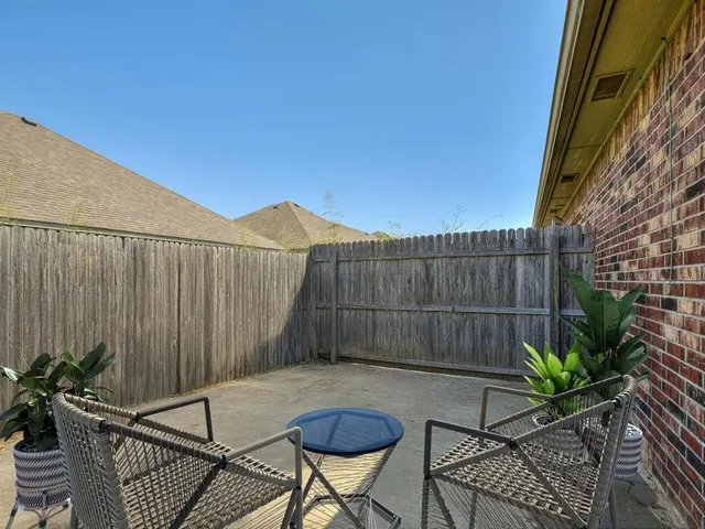 Photo 3 — 917 SW 92nd Street, Oklahoma City, OK 73139