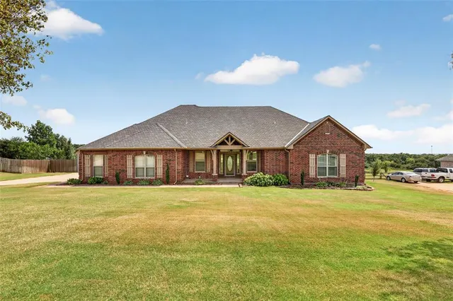 Photo 3 — 1765 Twin Spires Trail, Guthrie, OK 73044