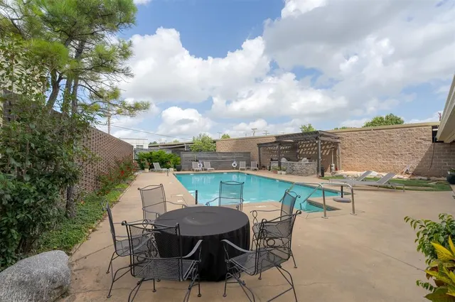 Photo 6 — 5900 Mosteller Drive 181, Oklahoma City, OK 73112