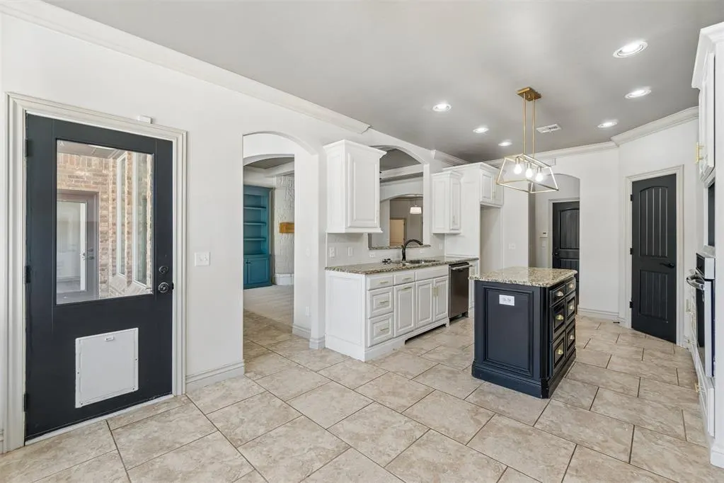 Photo 10 — 4640 Silver Charm Lane, Edmond, OK 73025