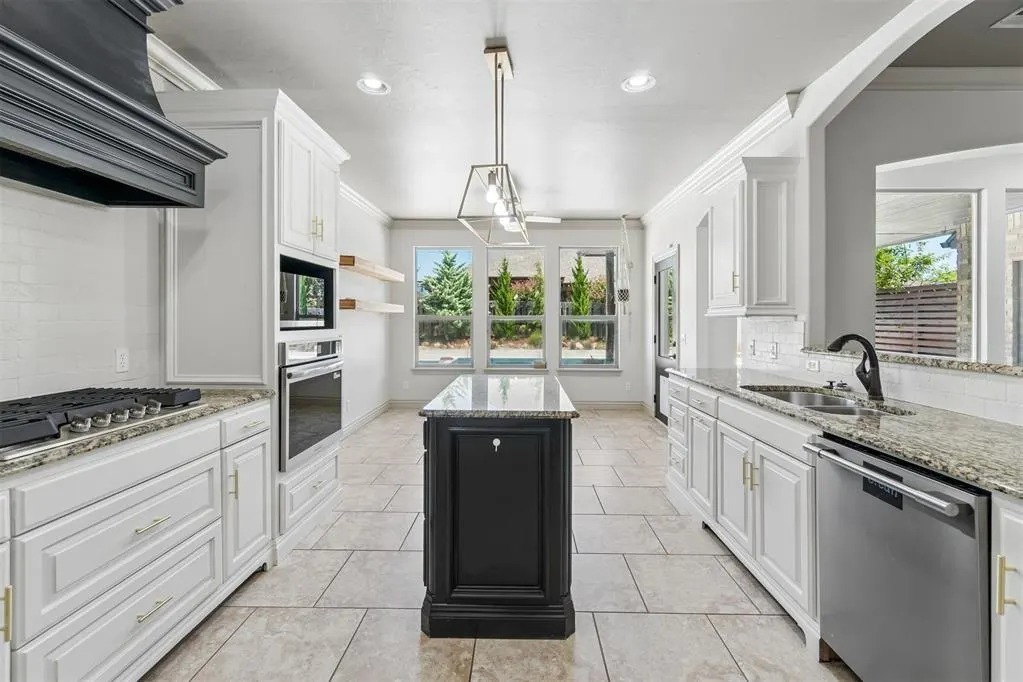 Photo 11 — 4640 Silver Charm Lane, Edmond, OK 73025