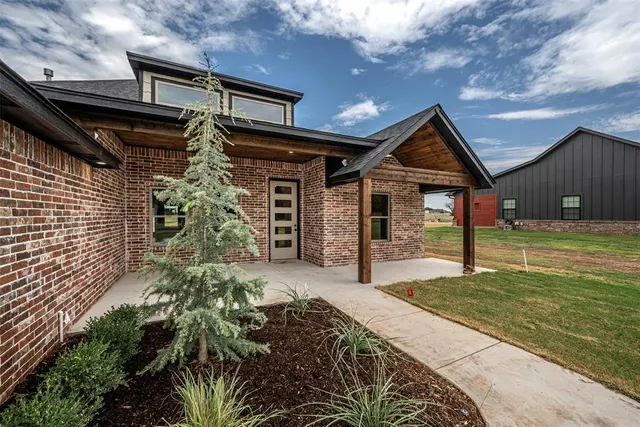 Photo 2 — 1106 County Street 2958, Tuttle, OK 73089