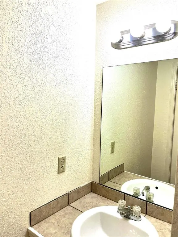 Photo 10 — 1901 E Lindsey Street 18B, Norman, OK 73071