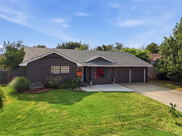 Photo 2 — 6137 N Drexel Boulevard, Oklahoma City, OK 73112