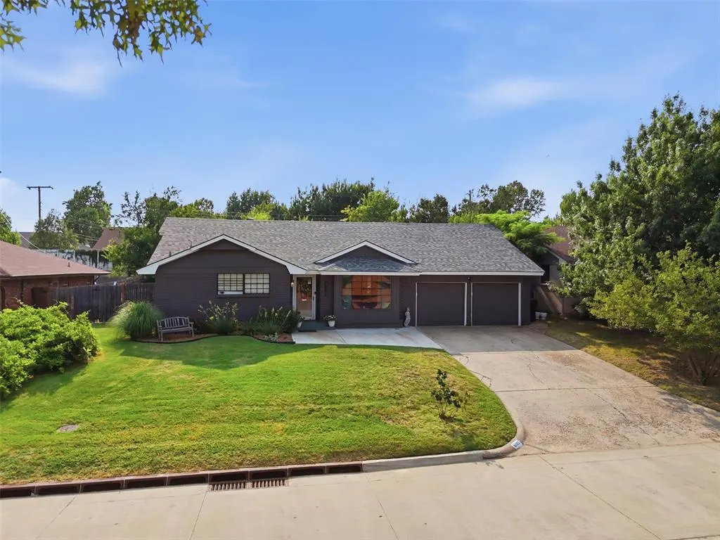 Photo 5 — 6137 N Drexel Boulevard, Oklahoma City, OK 73112