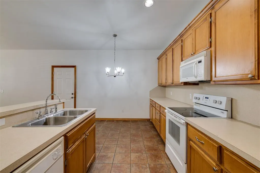 Photo 8 — 14 NW 156th Street 14, Edmond, OK 73013