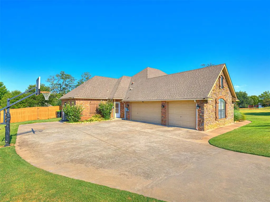 Photo 5 — 3077 Ridgecrest Drive, Purcell, OK 73080