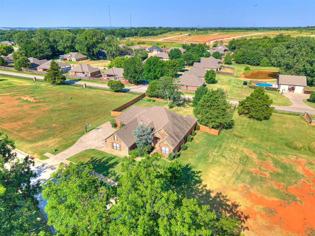 Photo 8 — 3077 Ridgecrest Drive, Purcell, OK 73080