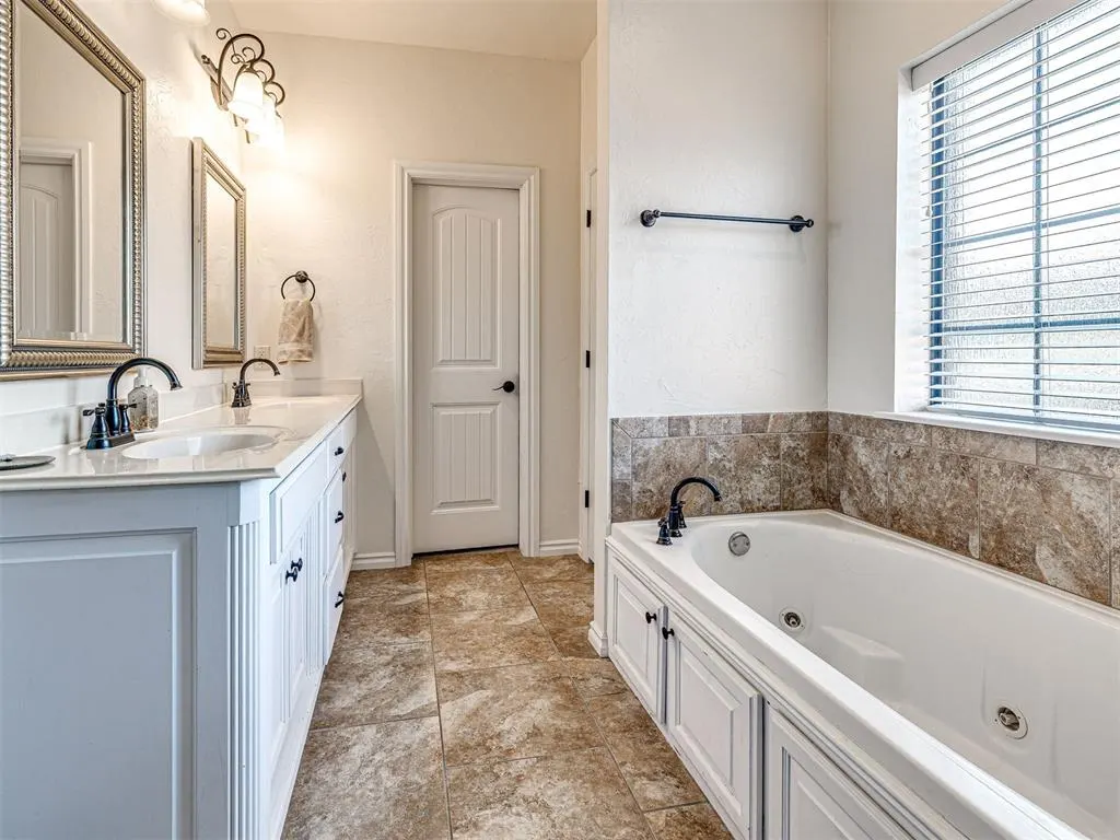 Photo 33 — 3077 Ridgecrest Drive, Purcell, OK 73080