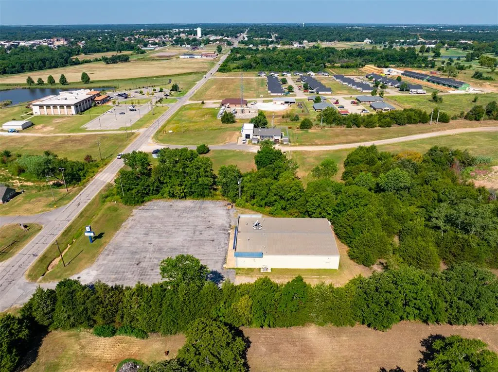 Photo 39 — 1110 E Strothers Avenue, Seminole, OK 74868
