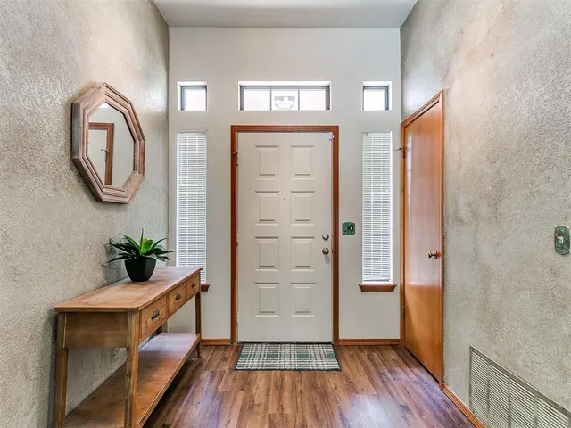 Photo 4 — 7117 NW 102nd Street, Oklahoma City, OK 73162