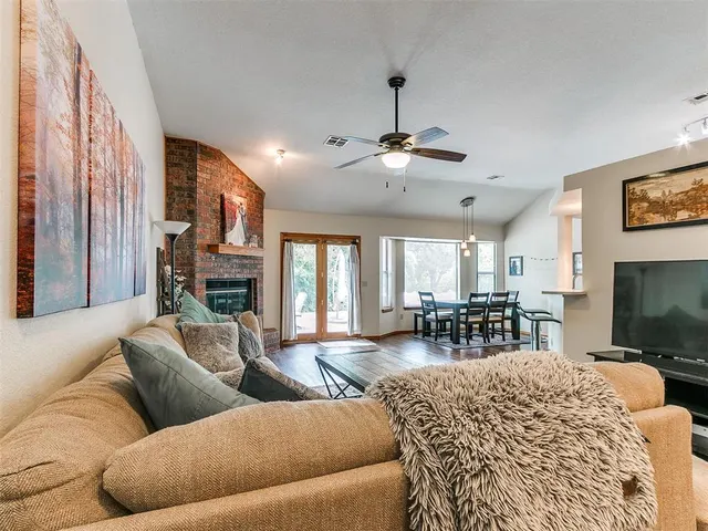 Photo 5 — 7117 NW 102nd Street, Oklahoma City, OK 73162