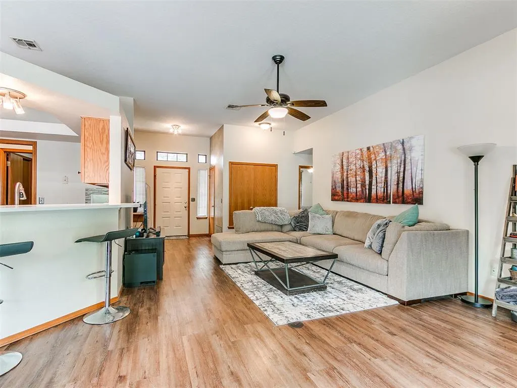 Photo 7 — 7117 NW 102nd Street, Oklahoma City, OK 73162