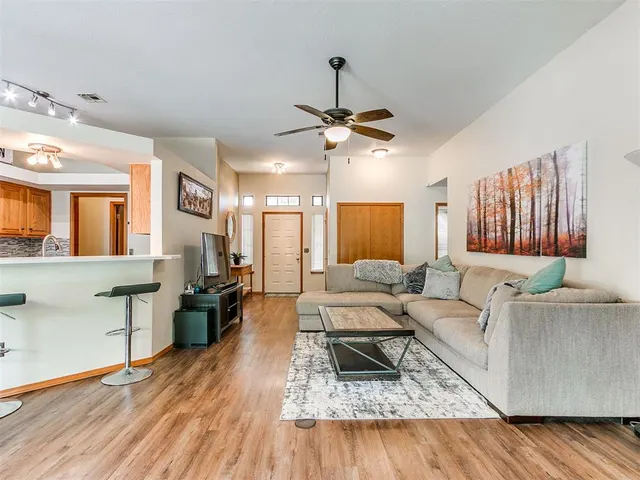 Photo 8 — 7117 NW 102nd Street, Oklahoma City, OK 73162