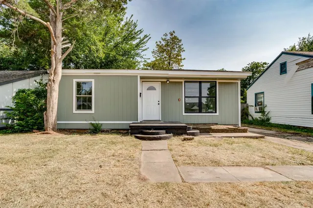 Photo 2 — 1416 NW 92nd Street, Oklahoma City, OK 73114