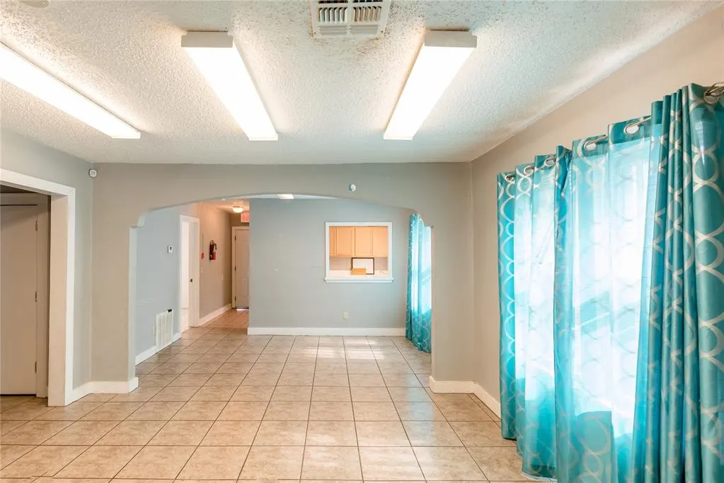 Photo 9 — 1711 W Broadway Avenue, Elk City, OK 73644