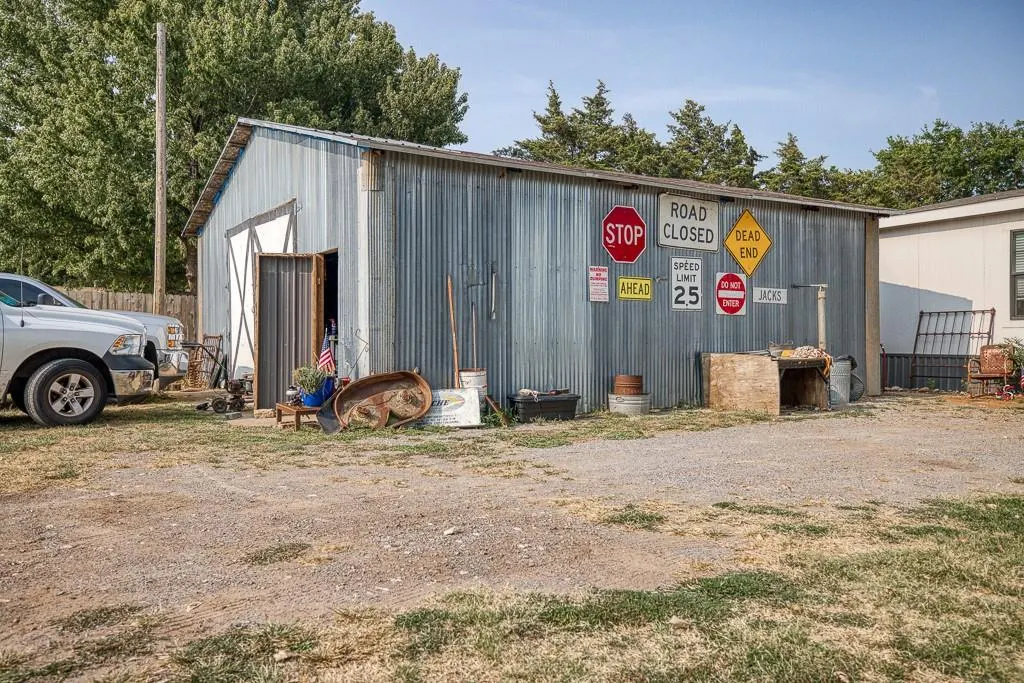 Photo 34 — 19297 N 2810 Road, Kingfisher, OK 73750