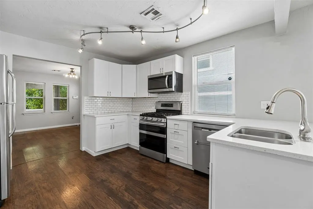 Photo 12 — 1012 W Hill Street, Oklahoma City, OK 73118