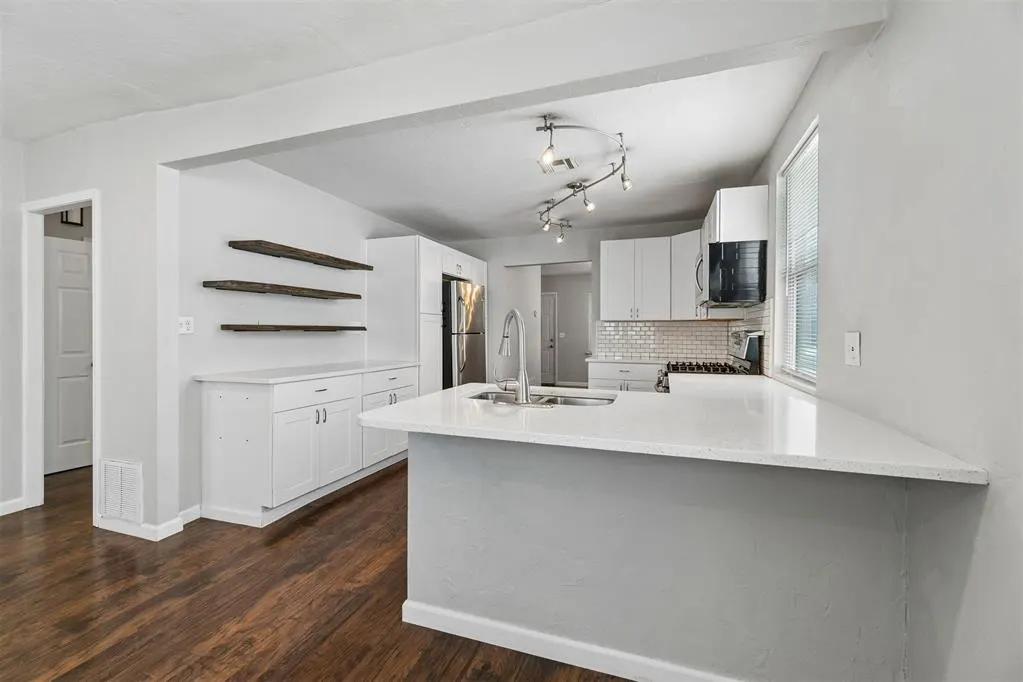 Photo 14 — 1012 W Hill Street, Oklahoma City, OK 73118
