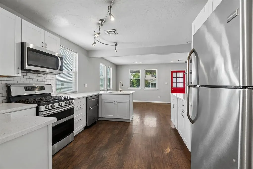 Photo 16 — 1012 W Hill Street, Oklahoma City, OK 73118